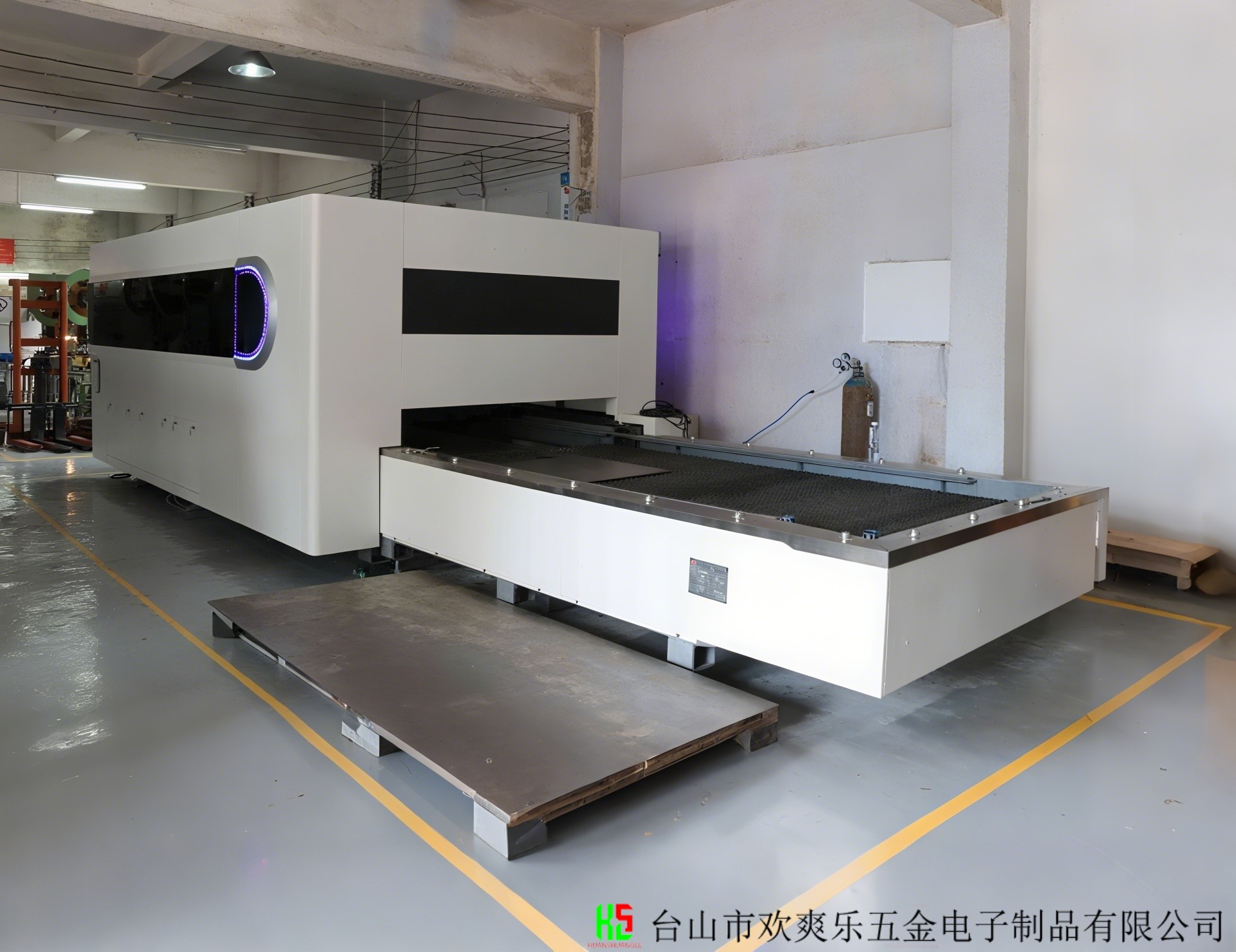 3000W光纤激光切割机 金属材料高精度切割 欢爽乐五金激光设备